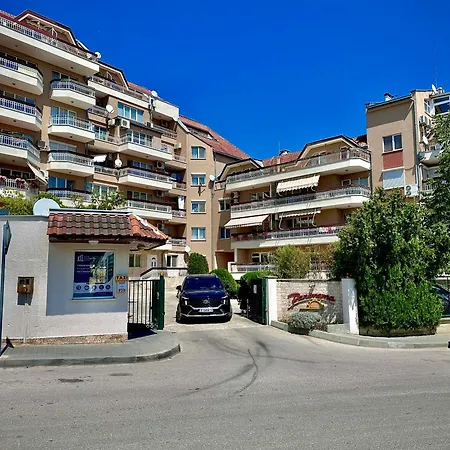 Sea Breeze Апартамент